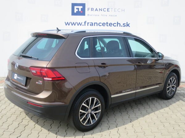 VOLKSWAGEN TIGUAN  1.4TSi COMFORTLINE 4MOTION AT6 - Image 4