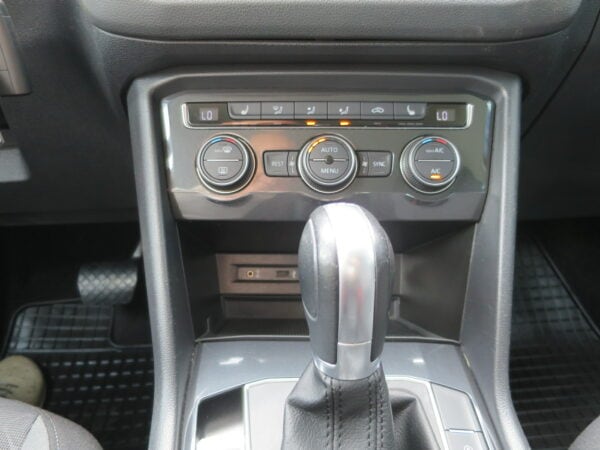 VOLKSWAGEN TIGUAN  1.4TSi COMFORTLINE 4MOTION AT6 - Image 12