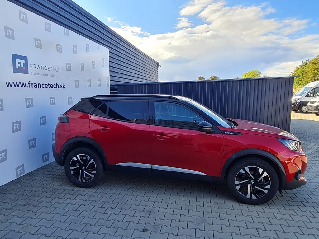 peugeot 2008 červený (1)