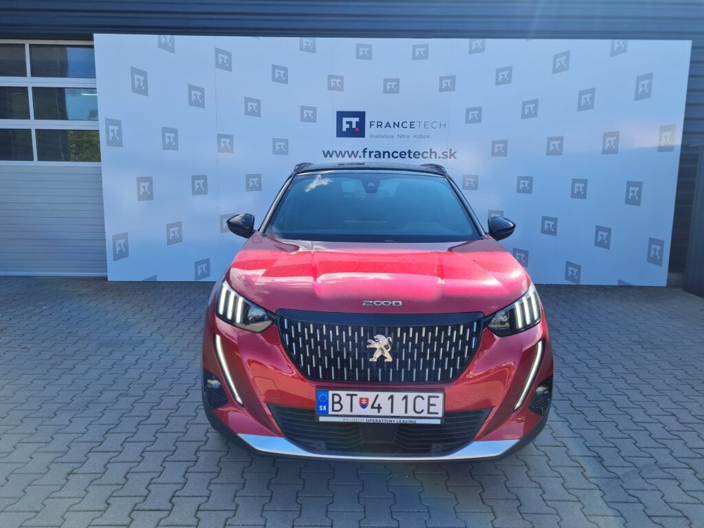 peugeot 2008 červený (3)
