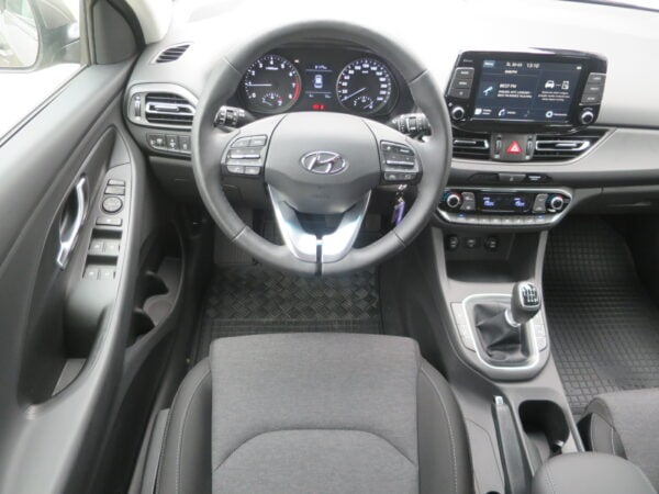 Hyundai i30 kombi FAMILY 1,5i 110k - Image 6