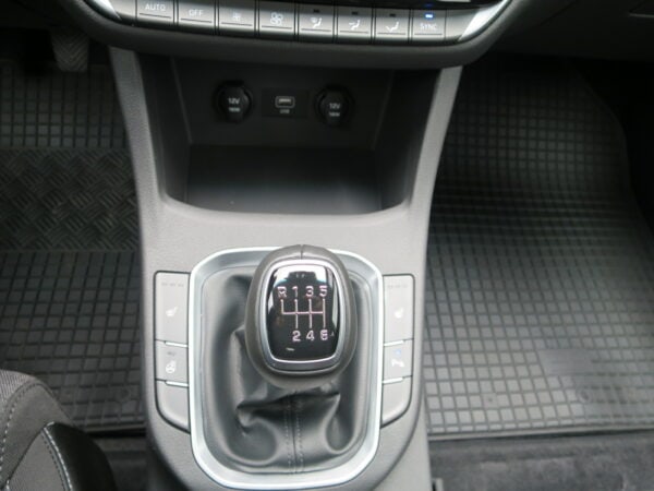 Hyundai i30 kombi FAMILY 1,5i 110k - Image 8