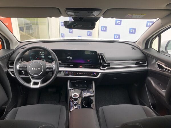 KIA SPORTAGE Gold 1,6 T-GDi 180k A7 - Image 6