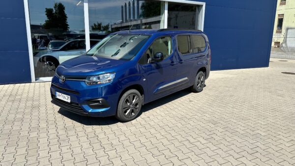 TOYOTA PROACE CITY VERSO 1,5 D-4D LONG FAMILY AT8