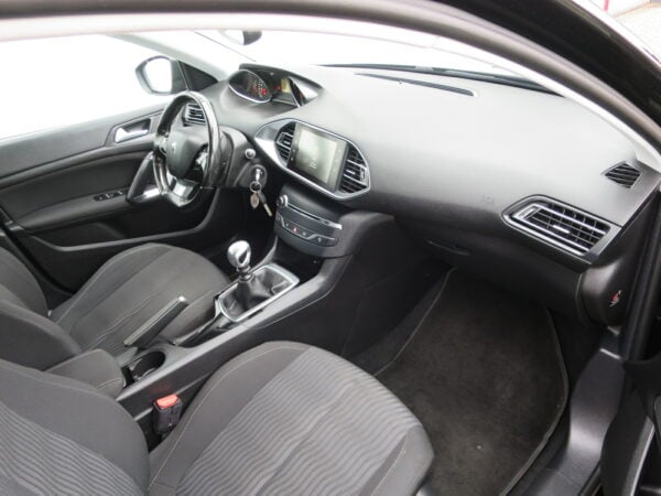 PEUGEOT 308 SW 1.6 BlueHDi ACTIVE - Image 8