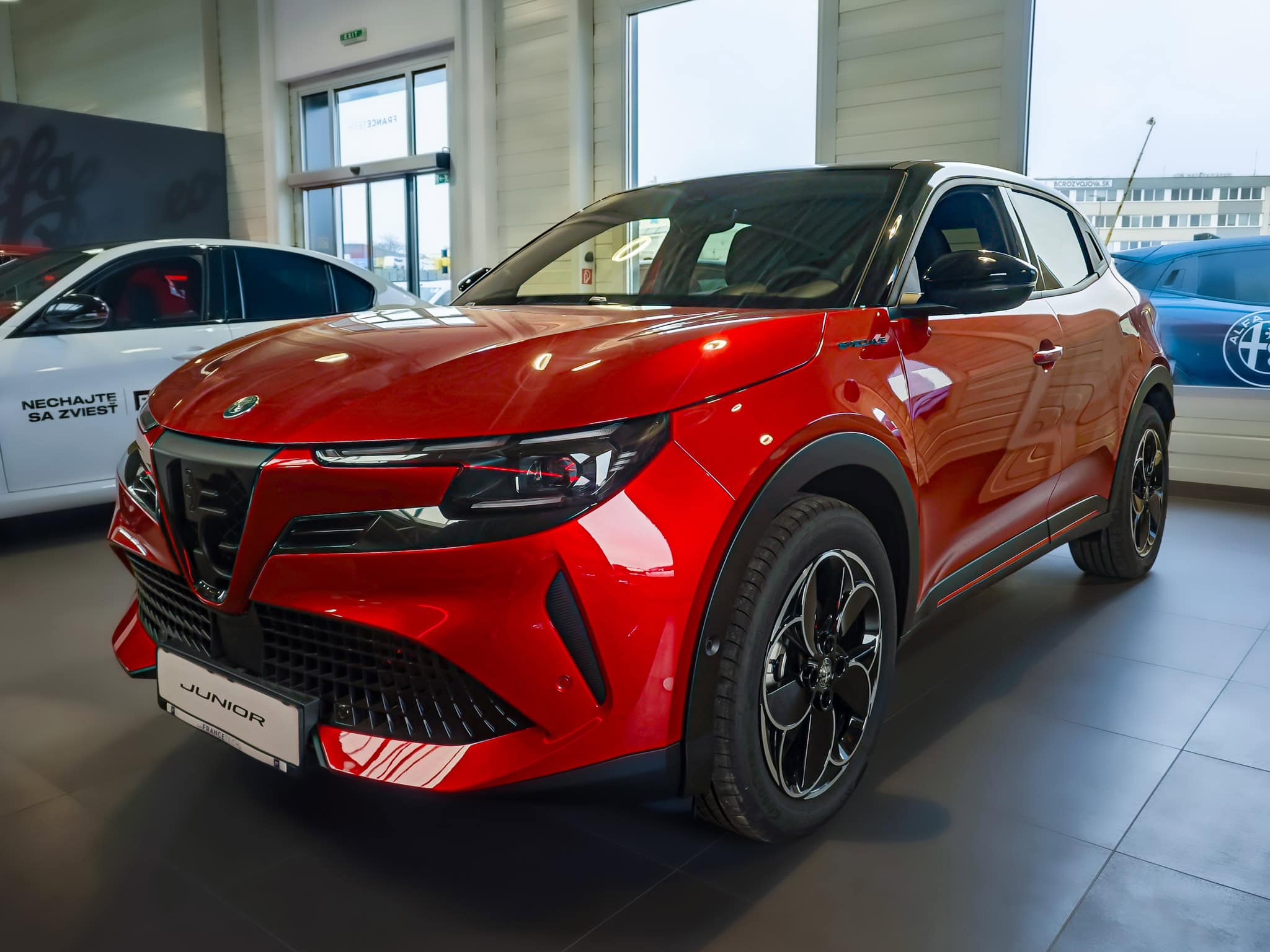 Alfa Romeo Junior JUNIOR 54 kWh 156k SPECIALE