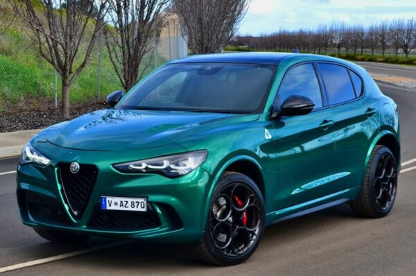 STELVIO QUADRIFOGLIO 2.9 V6 Bi-Turbo 520k 8AT Q4