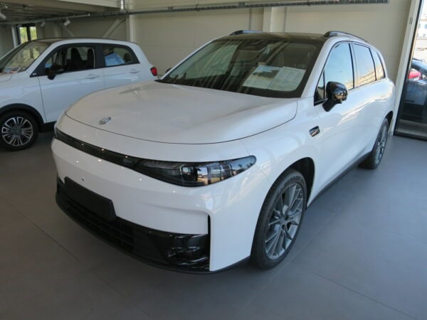 LEAPMOTOR C10 Design 218k 69,9 kWh