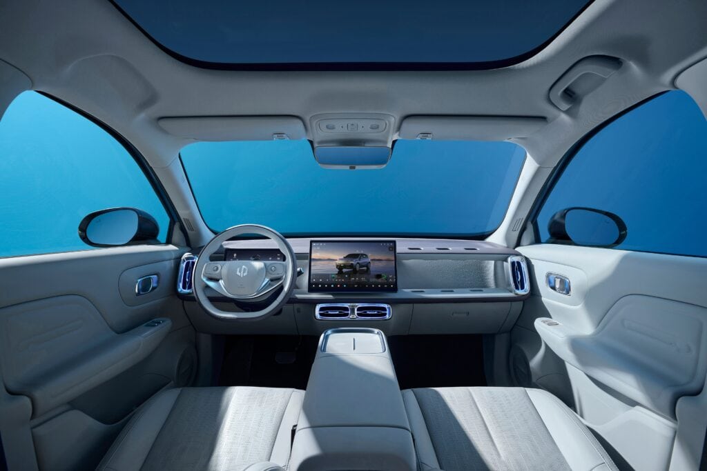 LeapmotorB10_Interiorshots (5)