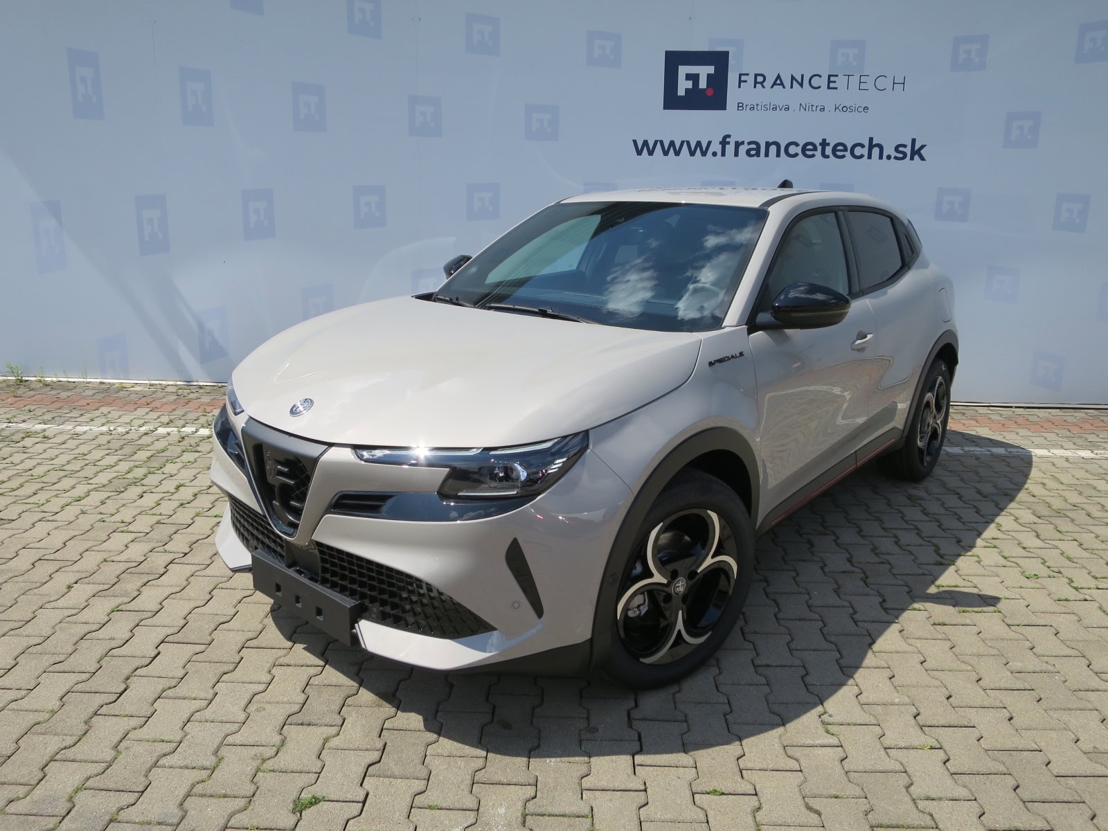 Alfa Romeo Junior 1.2T Hybrid 145k 6AT SPECIALE