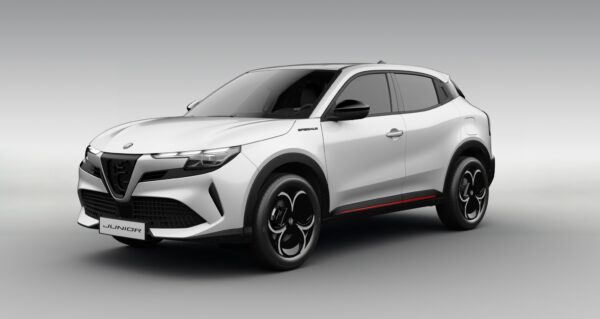 ALFA ROMEO JUNIOR 1.2T Hybrid 145k 6AT SPECIALE