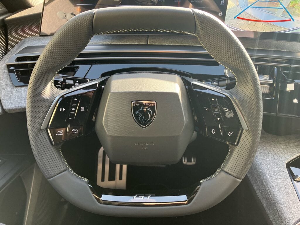 10_3008_GT_Sivá_1JM0_Vol