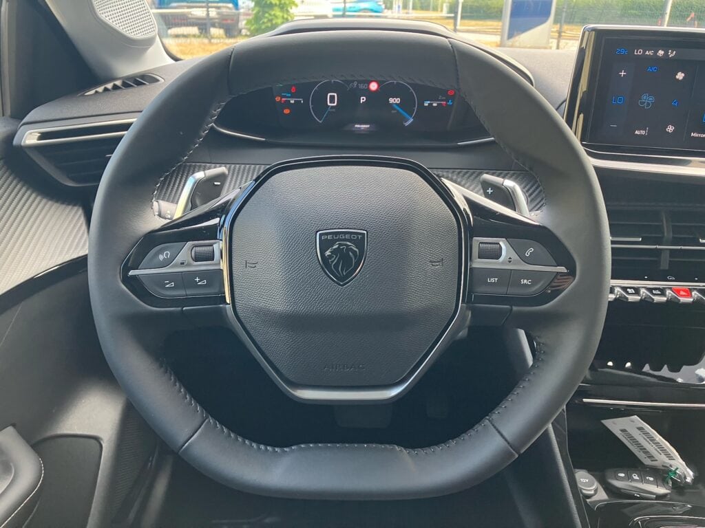 11.208_Allure_Sivá_LDM0_Vol