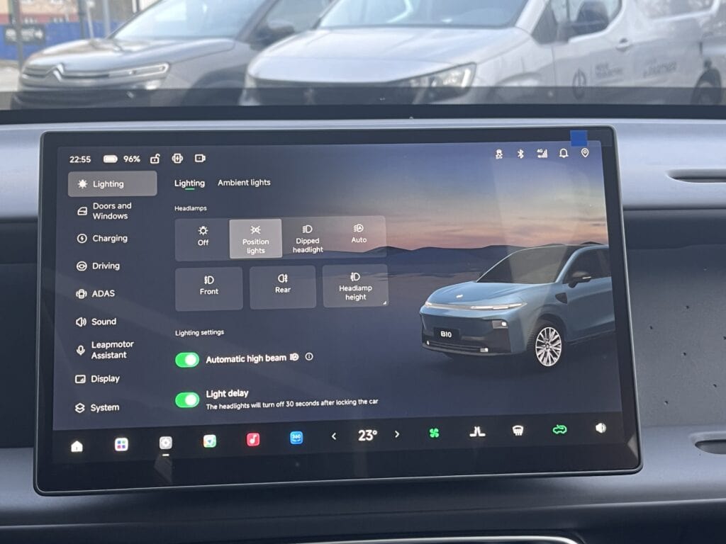 11.B10_DesMax_modrá_SD