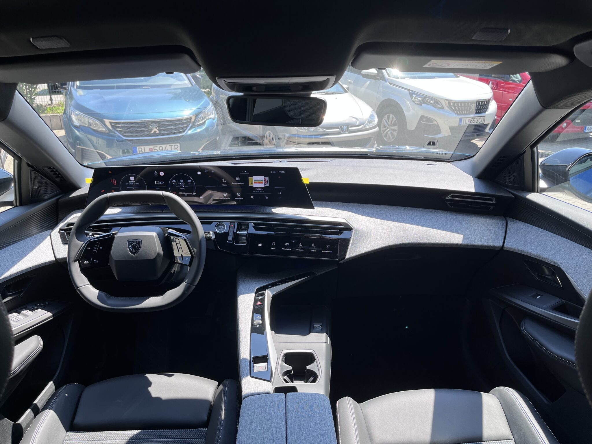 11_3008_Allure_Modrá_DPM0_Hybrid_Int3