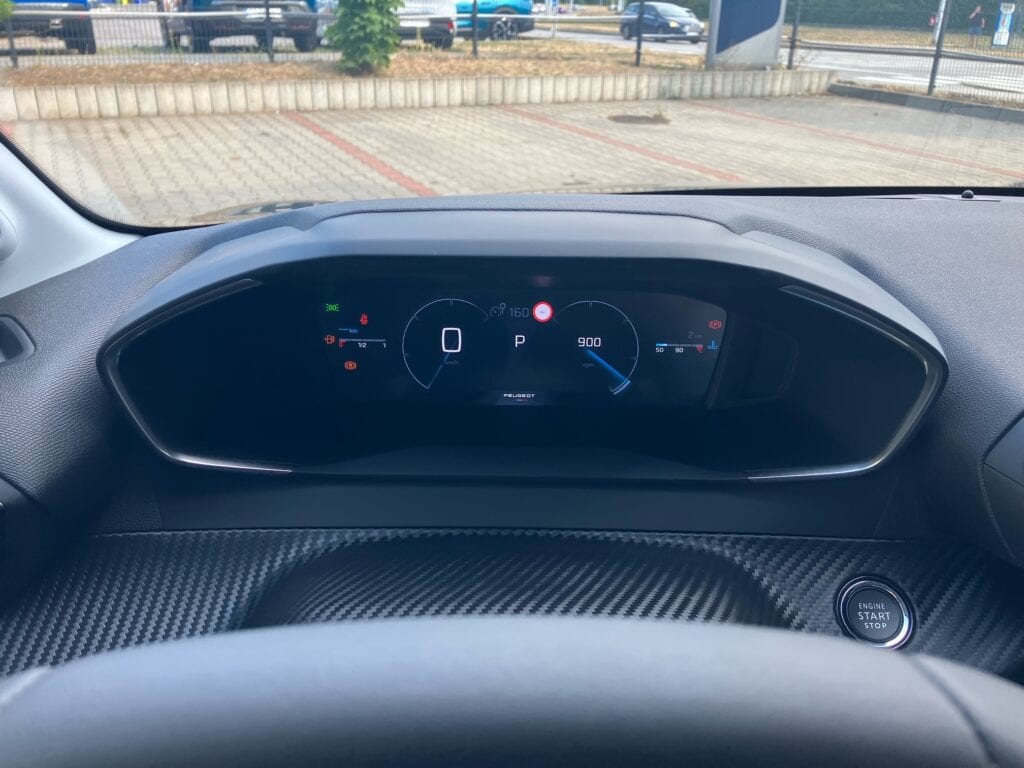 12.208_Allure_Sivá_LDM0_DV