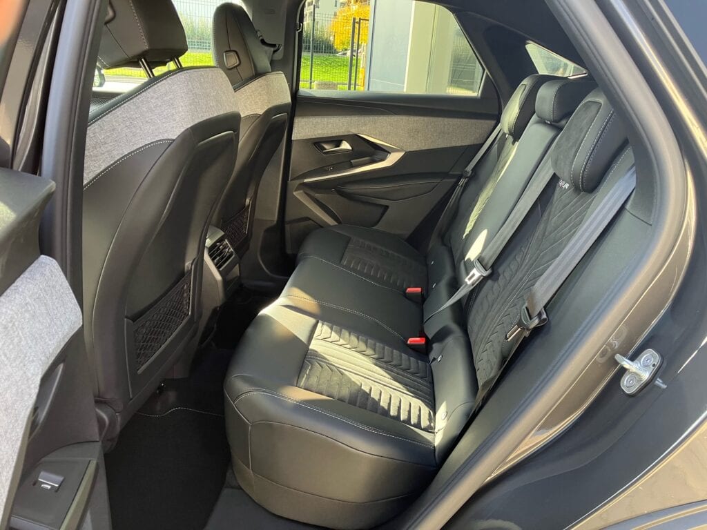 12_3008_GT_Sivá_1JM0_INT5