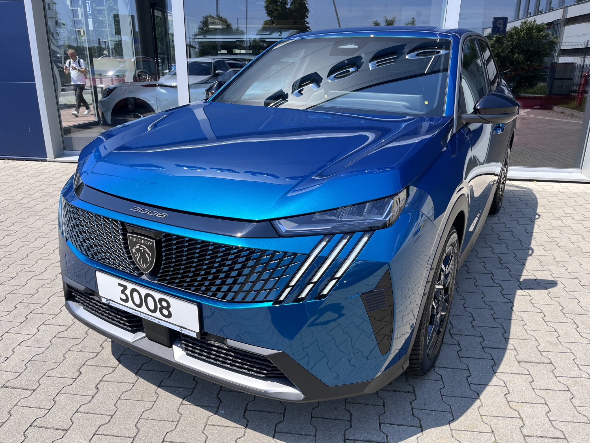 1_3008_Allure_Modrá_DPM0_Hybrid_PLP