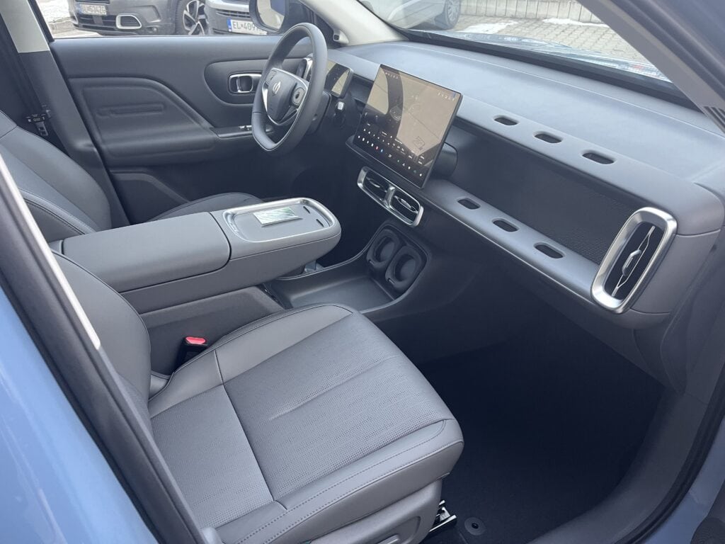 9.B10_DesMax_modrá_Int3