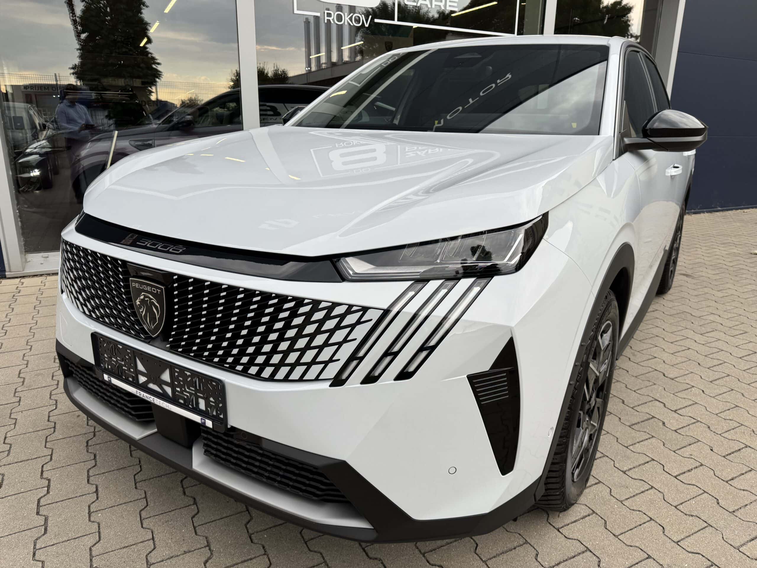 Peugeot 3008 3008 BUSINESS Hybrid 145k e-DCS6 (MHEV)