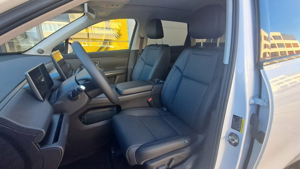 leapmotor_c10_elektromotor_c10_design_218k_699_kwh-6