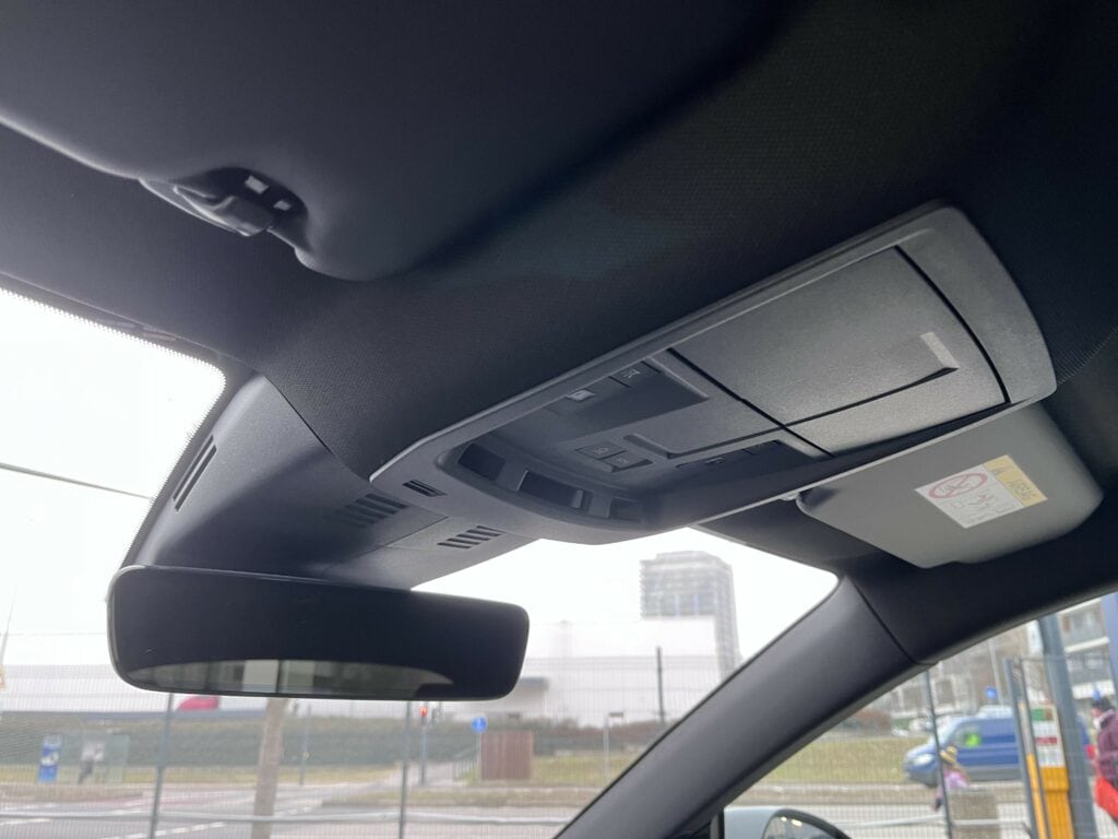 15_3008_GT_Biela_SUM0_Int4