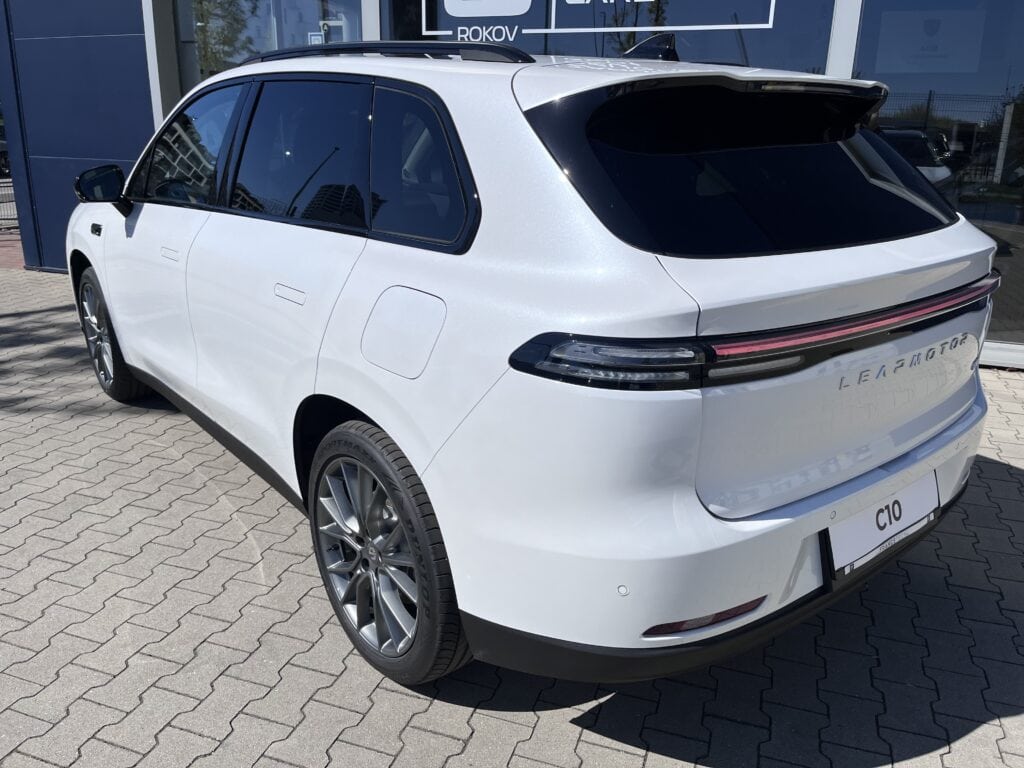 4. LM_C10_Reev_LZ_Biela