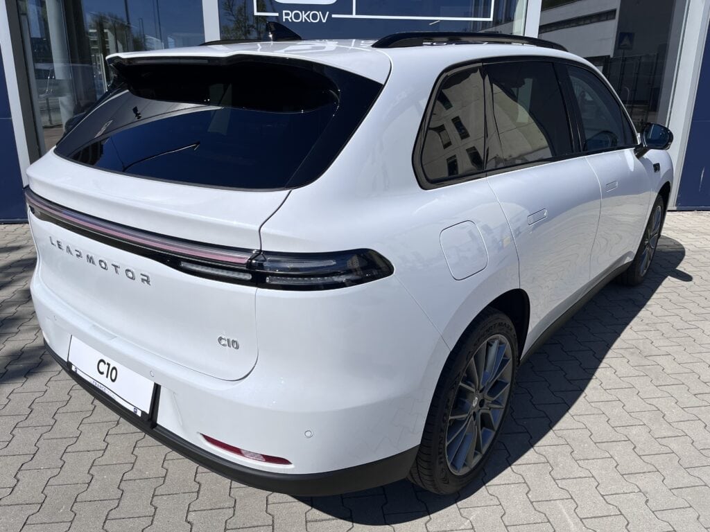 5. LM_C10_Reev_PZ_Biela