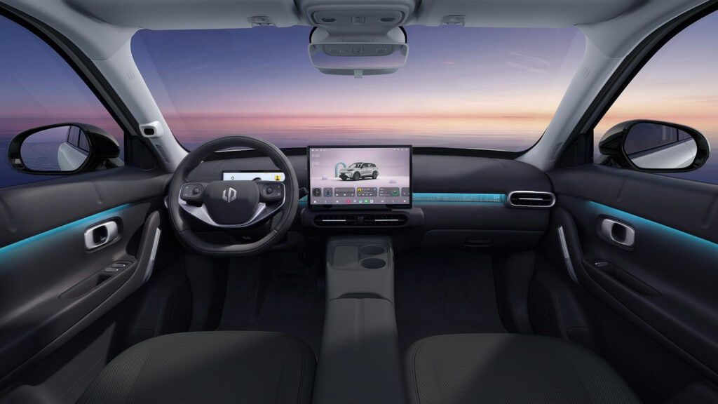 b03x-interior-tmava-koza (1)