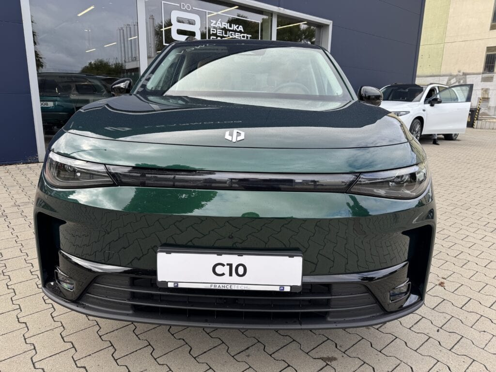 C10_004